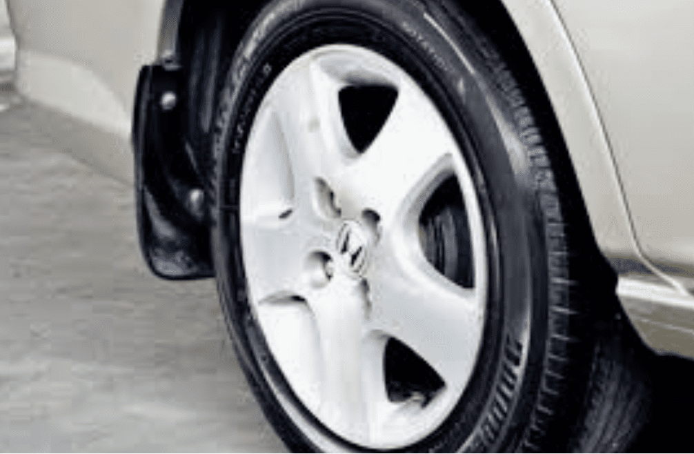 Automobilį nušvilpę nepilnamečiai išvyko pasivažinėti