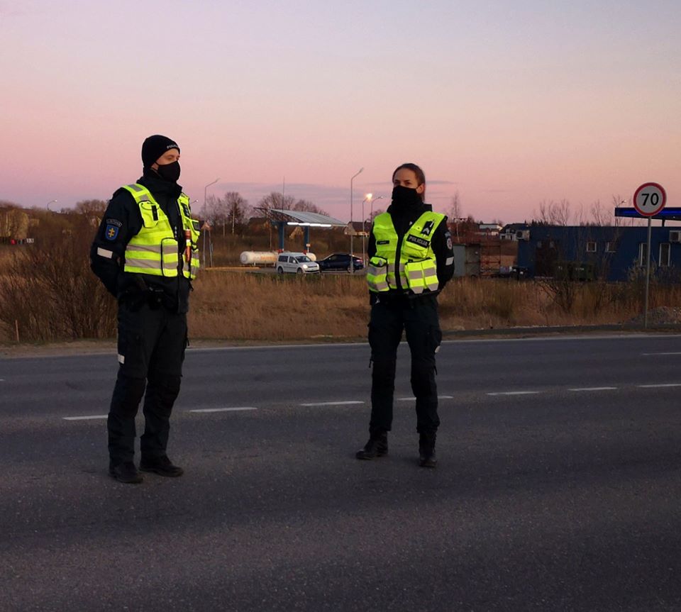 Greičio mėgėjų nestabdo net trikojai