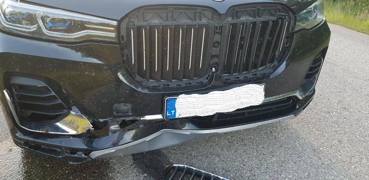 Karšta naktis Kuršėnuose: girtą vairuotoją tramdė elektrošoku