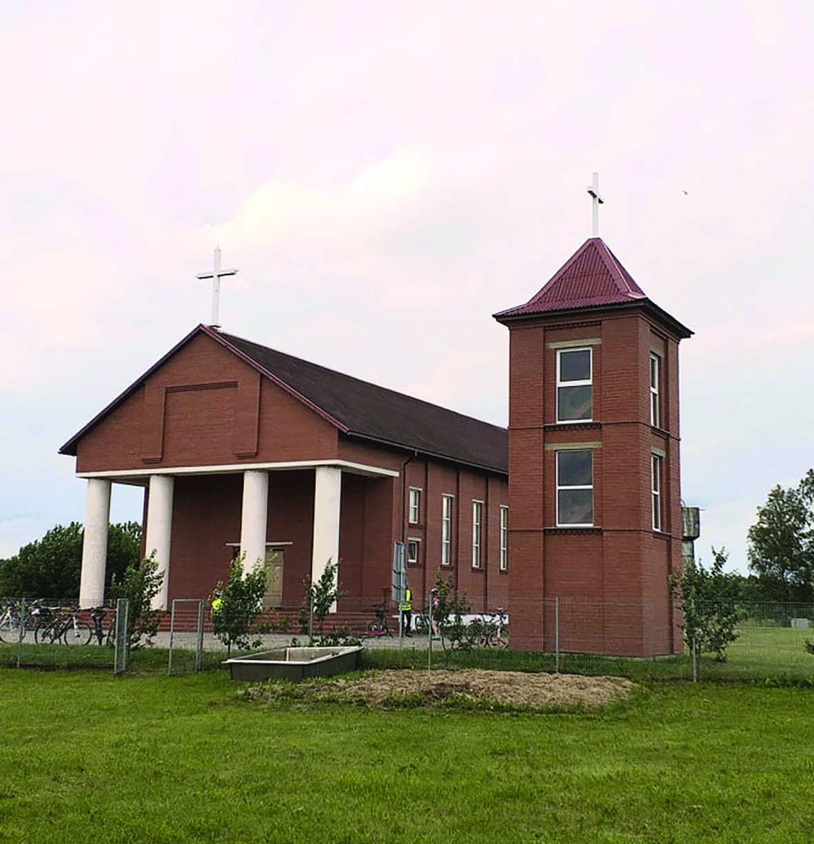 Rokonių kaime ūkininko K.Masilionio pastangomis iškilo bažnyčia.