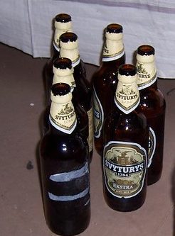 Banditas nesėkmingai bandė pagrobti 7 alaus butelius