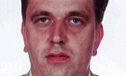Teisininkas Saulius Remeika vis įkliūna į pagundas bei nemalonumus - šį kartą policijoje aiškinamasi 33 tūkst. eurų kilmė.