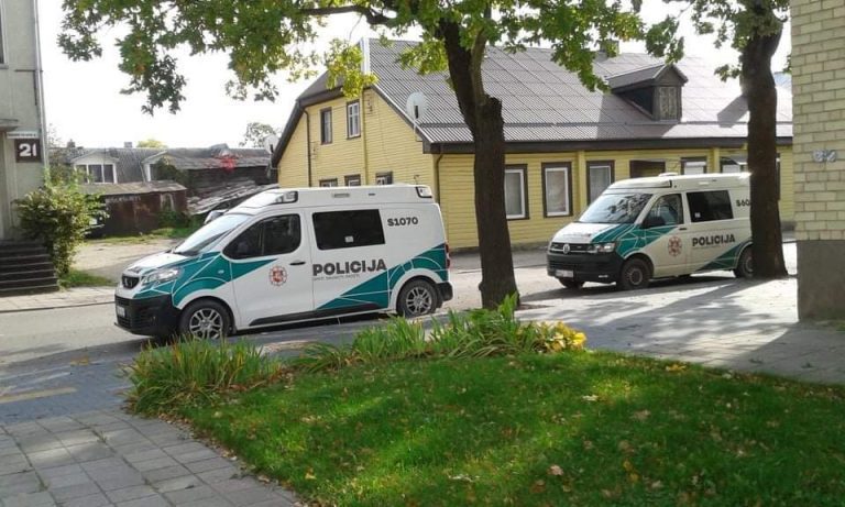 Maironio gatvės daugiabutyje rastas pusamžės moters kūnas