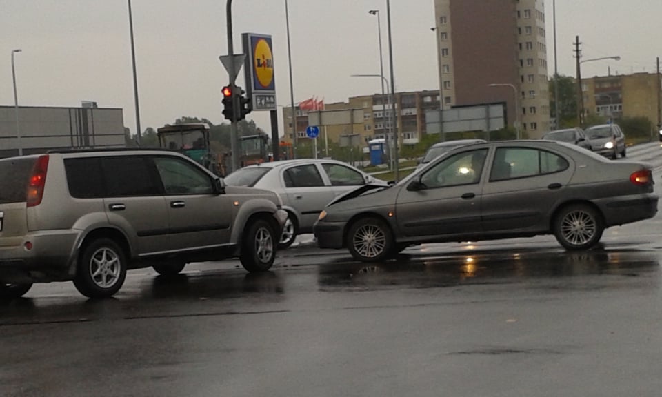 Judriausioje Radviliškio sankryžoje – vėl avarija