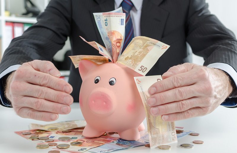 Tarp kandidatų į merus – ir turtingi verslininkai, ir prasiskolinę politikai