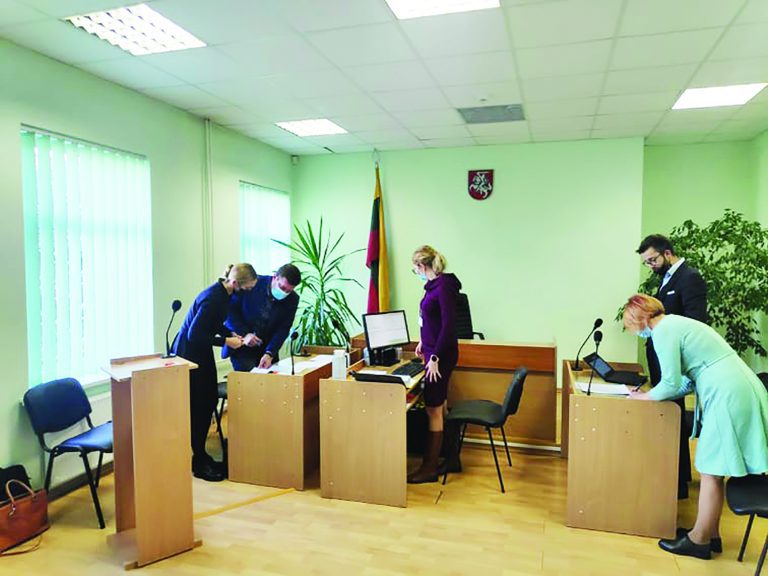 Direktorės mobingą atlaikiusios darbuotojos pergalė teisme
