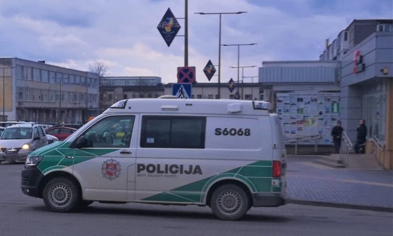 Radviliškyje keturi vyrai įsivėlė į muštynes: vienam jų sulaužyta nosis