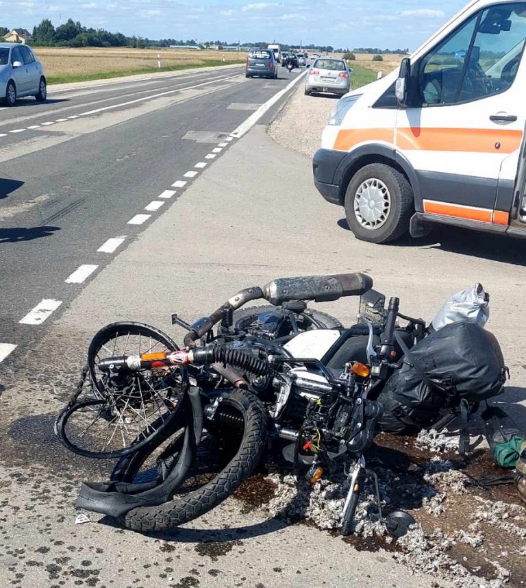 Tragiška avarija prie Šeduvos – žuvo motociklininkas iš Ispanijos