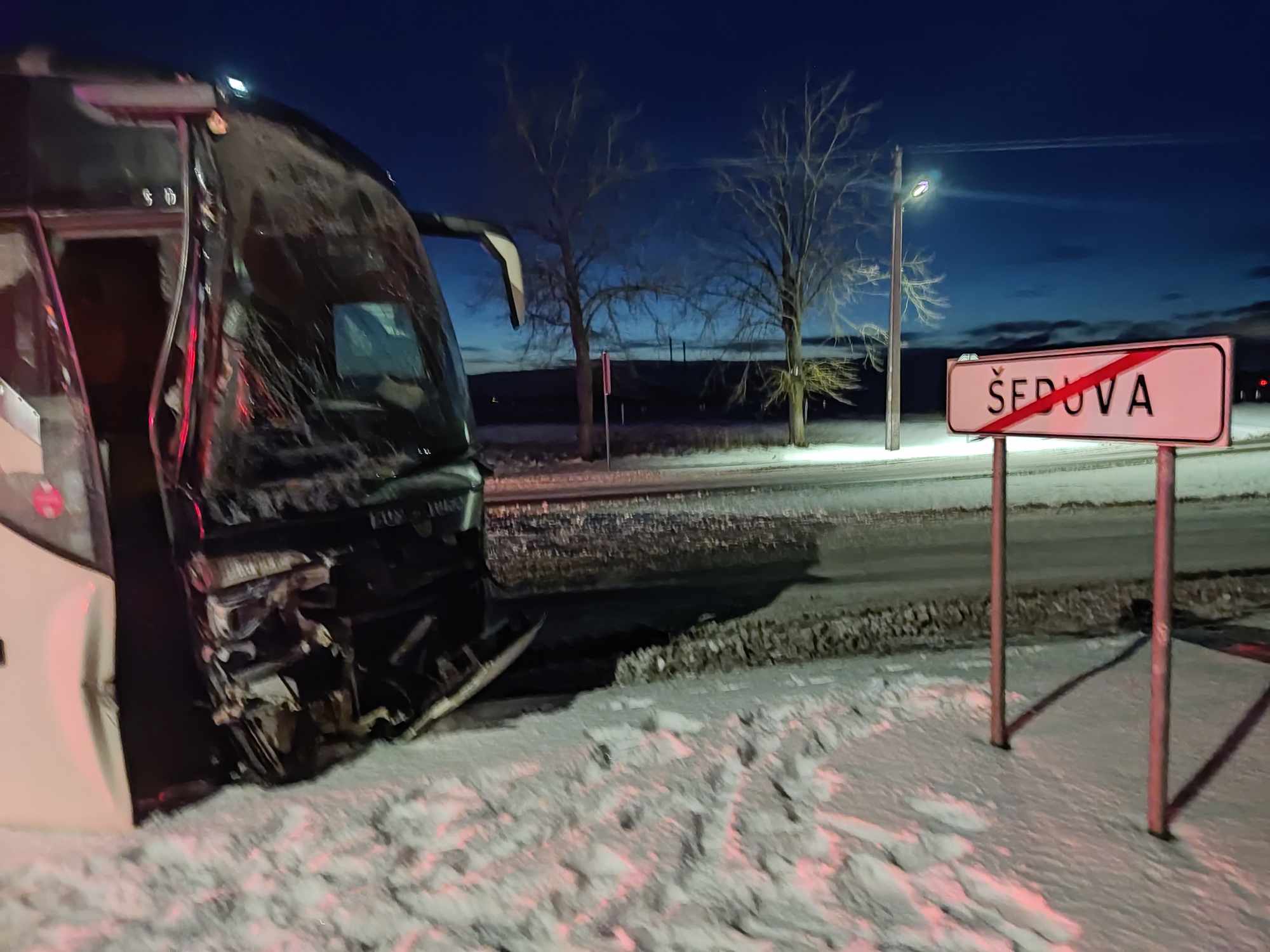 Avarija Šeduvoje – autobuso kaktomuša su sunkvežimiu