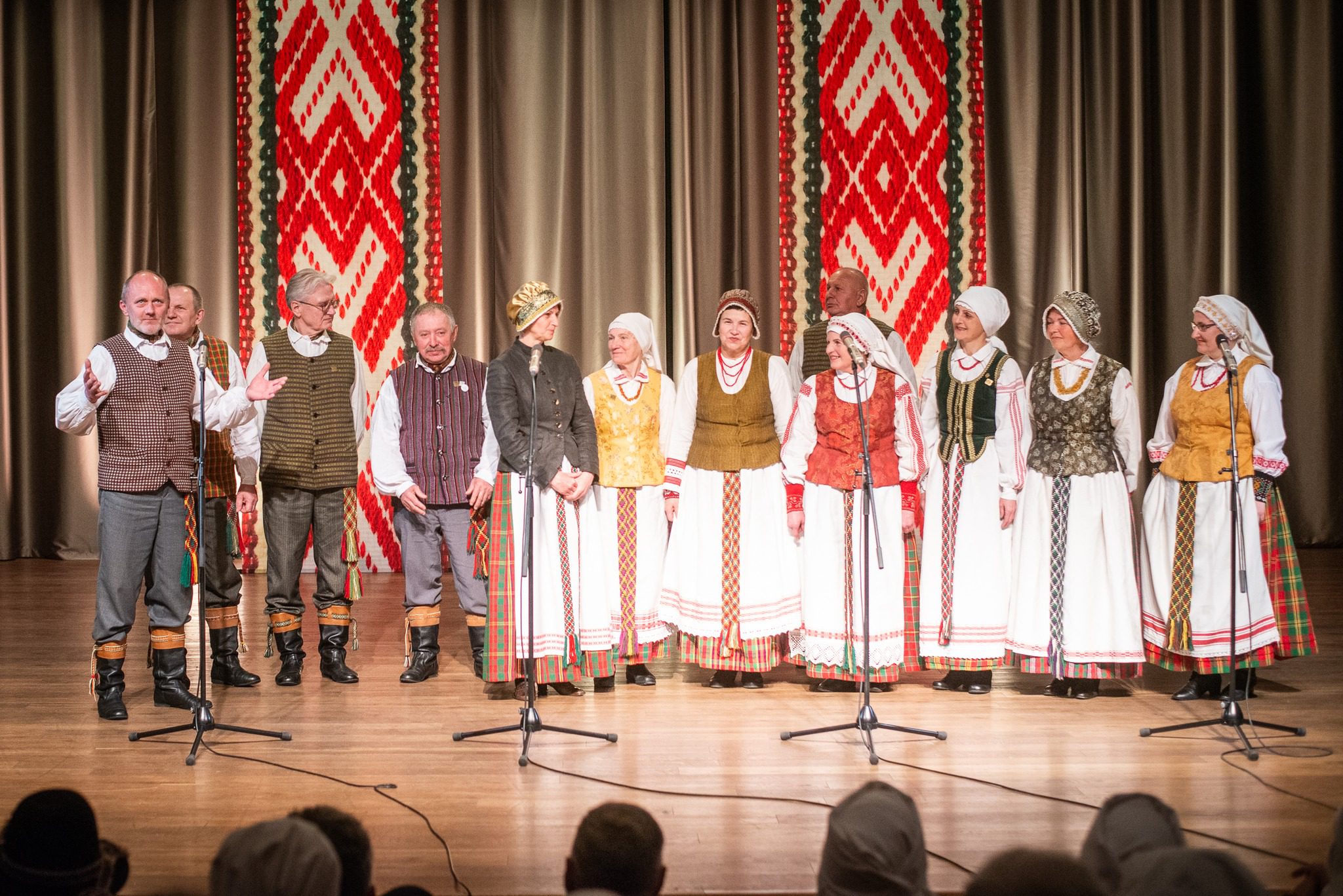 „Aukso paukštė“ – D.Stakvilevičiaus vadovaujamam folkloro ansambliui „Aidija“