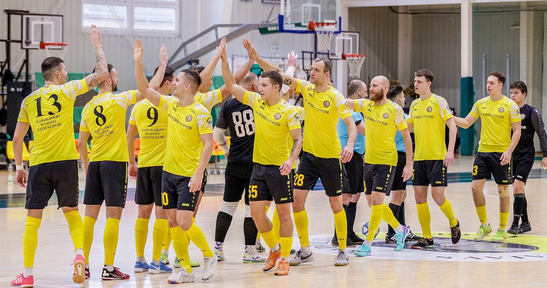 Radviliškio futbolo klubui pavyko prasimušti tarp keturių stipriausiųjų kovoje dėl taurės