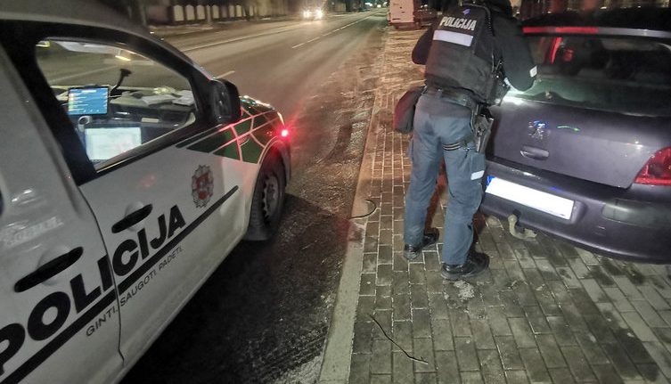 Kutiškiuose policijai į rankas įkliuvo girtas „kelių erelis“