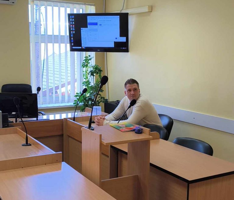 Prabanga už mokesčių mokėtojų lėšas atsirūgo J.Kvėgliui – prokuroras reikalauja grąžinti beveik 14 tūkstančių eurų