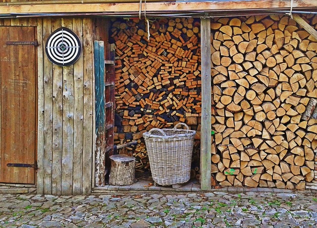 firewood-1157304_640