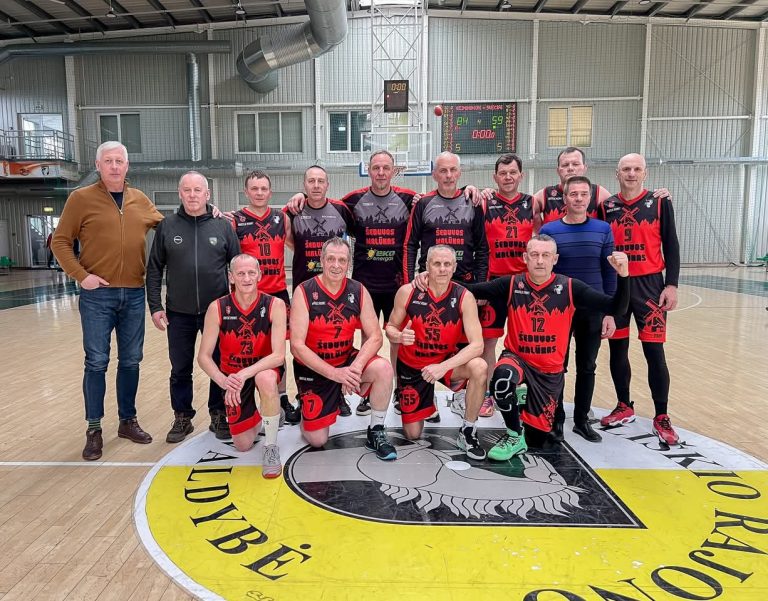 “Šeduvos malūnas” iškovojo sidabrą Lietuvos krepšinio veteranų čempionate