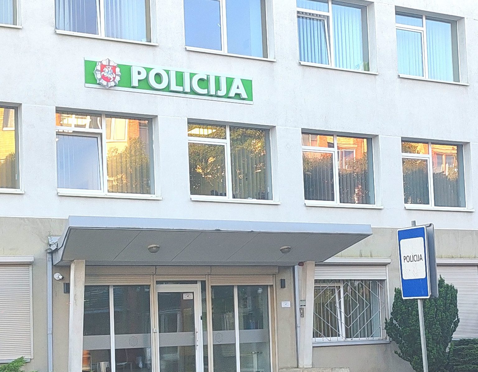 Girtas radviliškietis apgadino tris automobilius - Visuomenės balsas