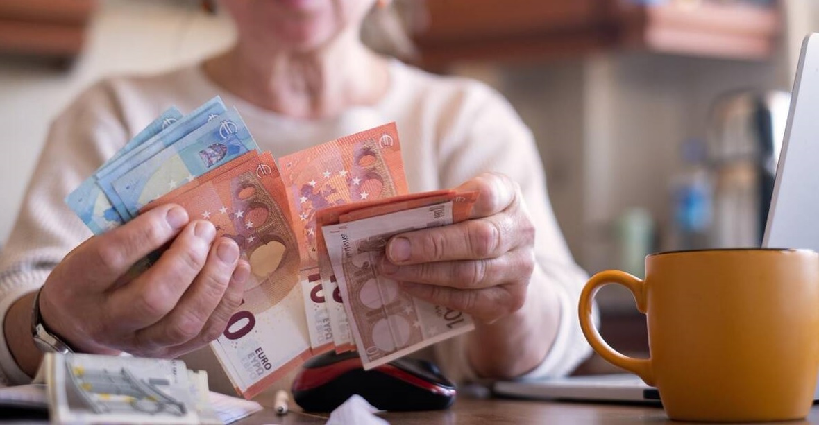 Šiaulietė apsimetėliams “investuotojams” atidavė net 30 tūkstančių eurų